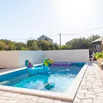 Spark With Heated Pool In Rogoznica * Zečevo