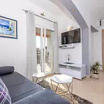 빌라 Spark With Heated Pool In Rogoznica