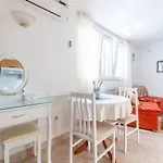 빌라 Spark With Heated Pool In Rogoznica