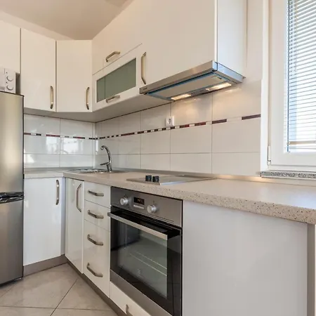 Villa Spark With Heated Pool In Rogoznica