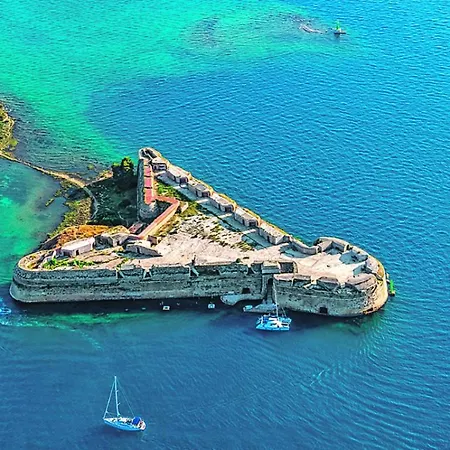 Spark With Heated Pool In Rogoznica Villa Zečevo