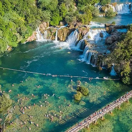 Spark With Heated Pool In Rogoznica *