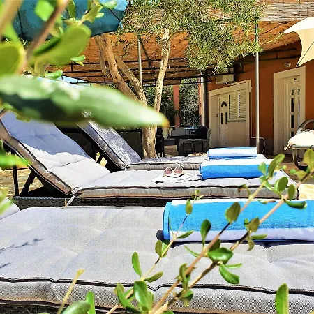 Spark With Heated Pool In Rogoznica Zečevo