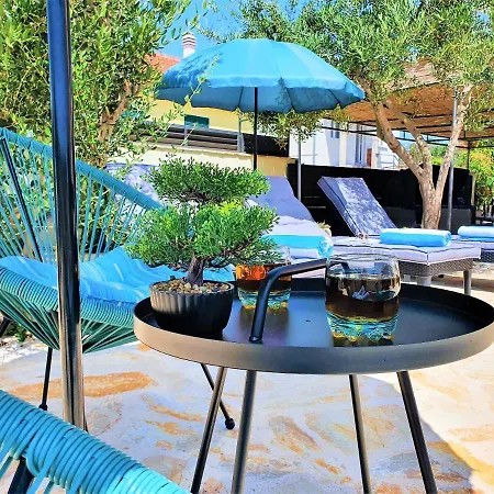 Vila Spark With Heated Pool In Rogoznica