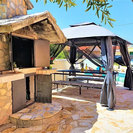 Spark With Heated Pool In Rogoznica * Zecevo