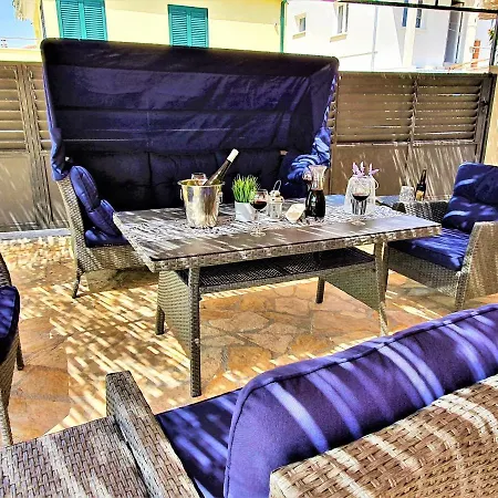 Spark With Heated Pool In Rogoznica