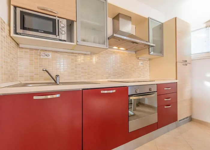 Villa Spark With Heated Pool In Rogoznica *