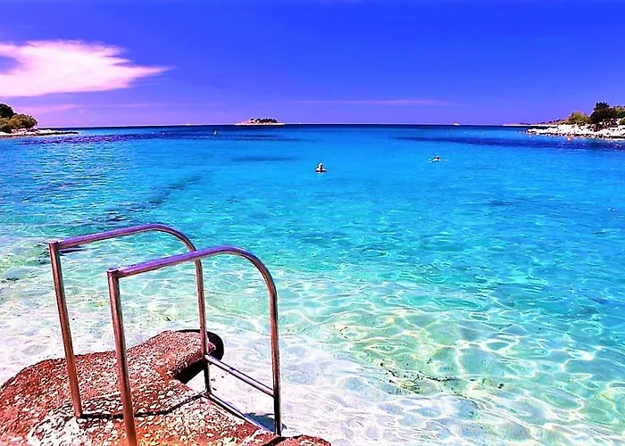 Spark With Heated Pool In Rogoznica