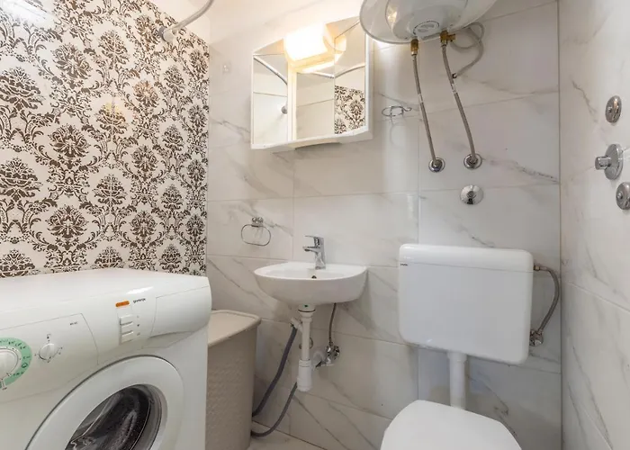 Spark With Heated Pool In Rogoznica