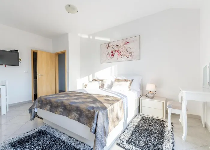 Spark With Heated Pool In Rogoznica Villa