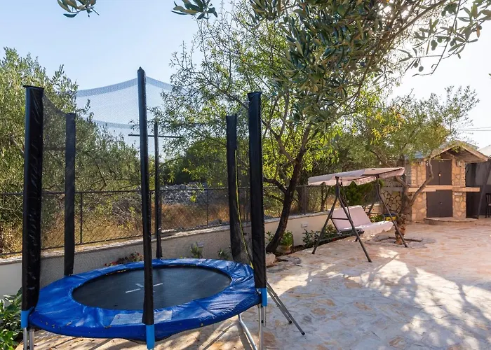 Spark With Heated Pool In Rogoznica *