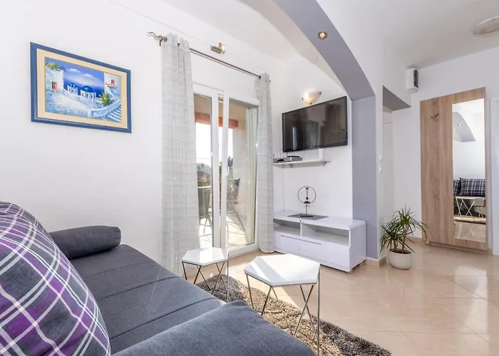 Villa Spark With Heated Pool In Rogoznica