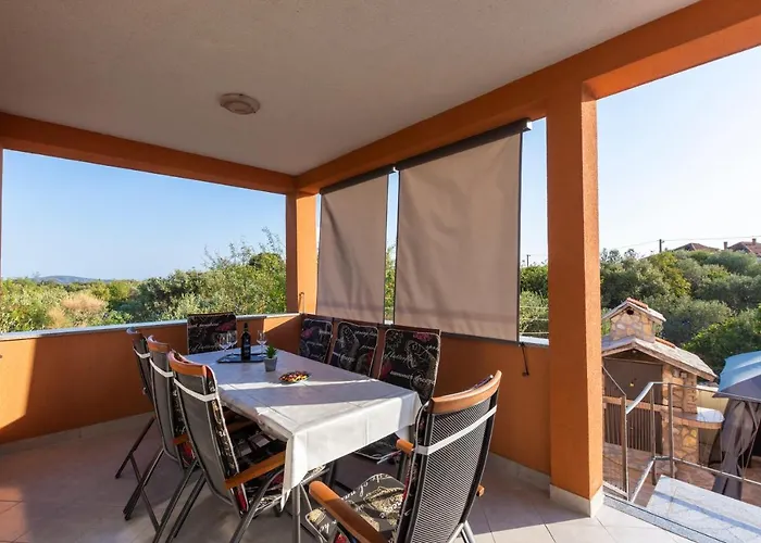 Villa Spark With Heated Pool In Rogoznica Zečevo