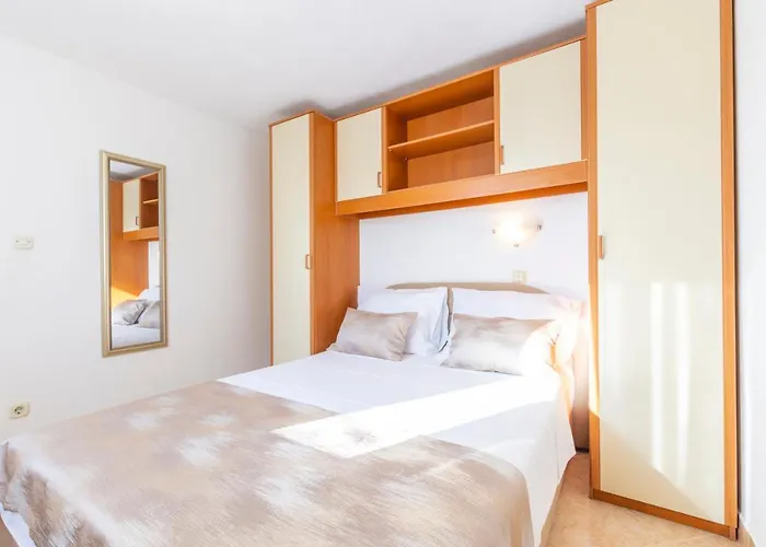 Spark With Heated Pool In Rogoznica * Zečevo