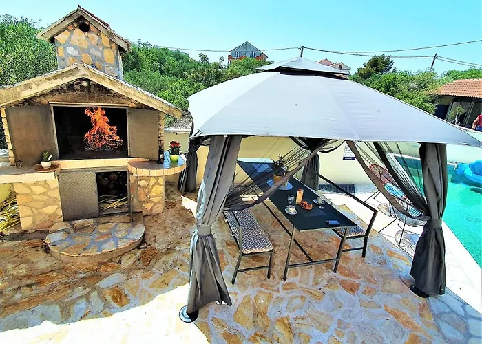 Spark With Heated Pool In Rogoznica * Zečevo