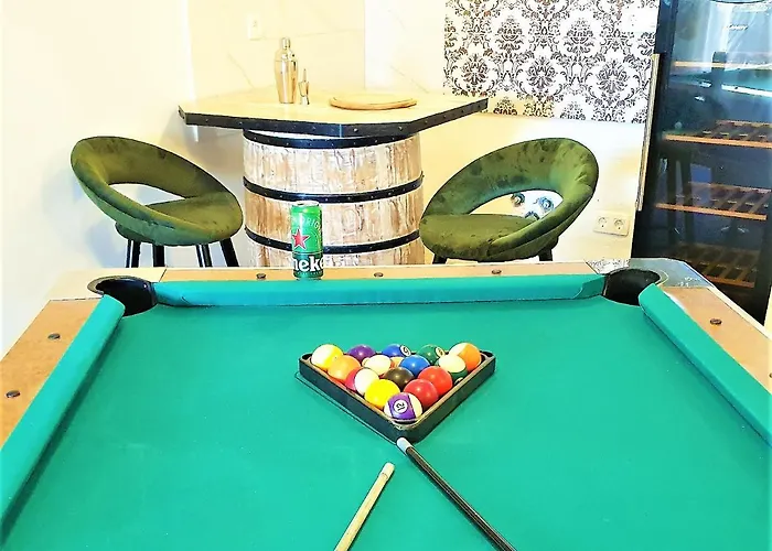 Spark With Heated Pool In Rogoznica *