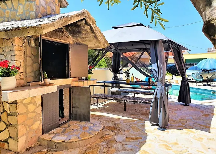 Spark With Heated Pool In Rogoznica * Zečevo