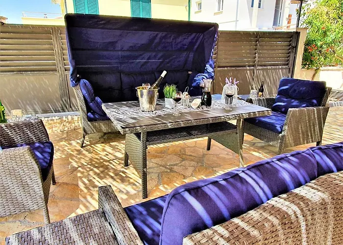 Spark With Heated Pool In Rogoznica